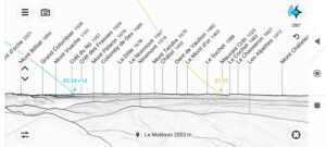Vue panoramique depuis le Moléson avec noms des sommets et heure du coucher du soleil dans PeakFinder.